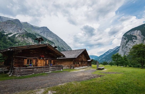 Eng Alm Cabina | Fünfbettzimmer - Angerer Lager - Almdorf Eng Alm