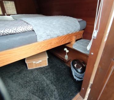 Hitdorf Casa | Für Alleinreisende-1 Person- Single Room- Rustikales freistehendes Mini Holzfass zum Schlafen, mit angrenzendem Badezimmer!