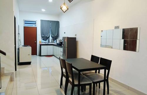 Taman Bukit Dahlia Casa | F.A Guesthouse Pasir Gudang