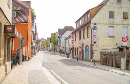 Ilsfeld Apartamento | F&F Suites Ilsfeld DG, zentrale Lage, Autobahnnähe & kostenfreie Privatparkplätze