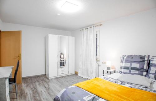 Ilsfeld Apartamento | F&F Suites Ilsfeld OG, zentrale Lage, Autobahnnähe & kostenfreie Privatparkplätze