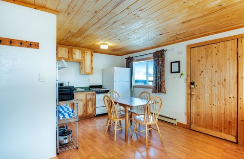 South Fork Cabina | "F" Fox Cabin: Private hot tub! “F”