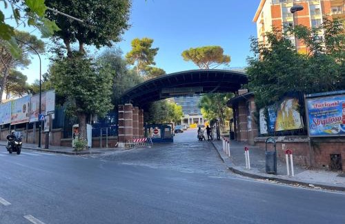 Rione Alto Casa | F Rooms Napoli Via Sementini