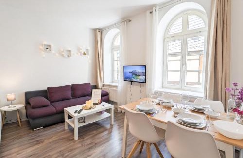 Sebnitz Apartamento | F0 - Urlaubsmagie - Kleine voll ausgestattete Wohnung mit Gemeinschaftsgarten, -pool & -sauna