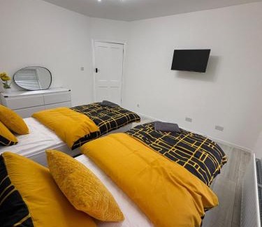 North Glasgow Apartamento | F1 2BR Free Parking Walk Dist CityC