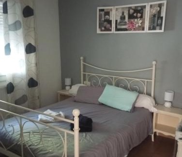 Reynes Apartamento | F1 chambre et cuisine