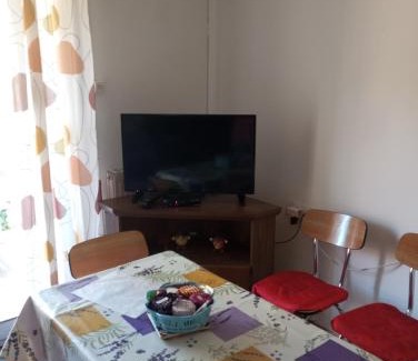 Reynes Apartamento | F1 chambre et cuisine