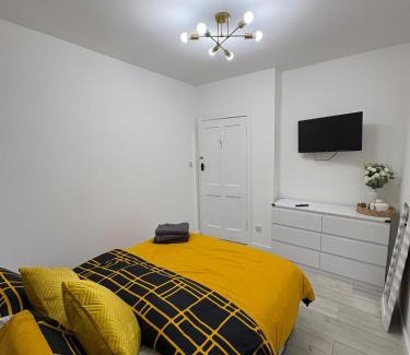 North Glasgow Apartamento | F2 2BR Free Parking Walk Dis City