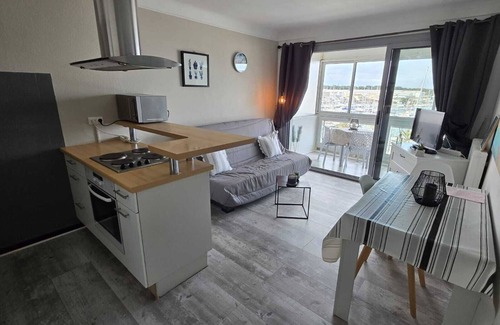 La Jetee Apartamento | F2 VISTA HERMOSA PUERTO Y EL MAR, 20 METROS DE PLAYA