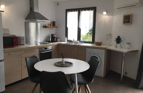 Bastelicaccia Apartamento | F2 confortable villa en planta baja, cerca del mar. Ideal para parejas