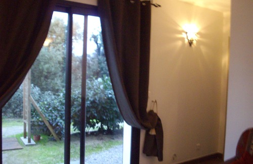 Bastelicaccia Apartamento | F2 confortable villa en planta baja, cerca del mar. Ideal para parejas