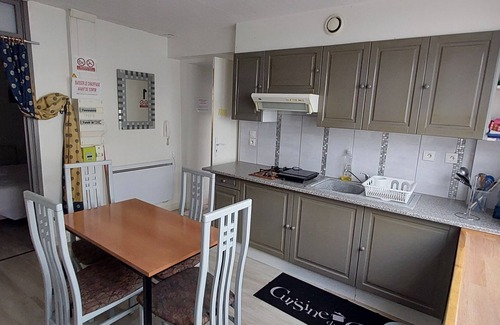Charency-Vezin Apartamento | F2 Ground floor