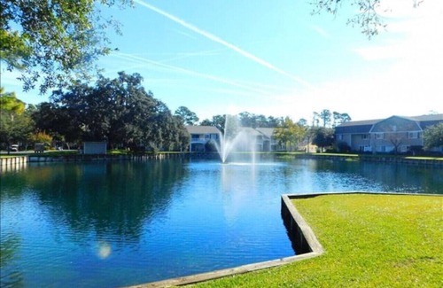 Demere Park Condominio | F3, close to front heated pool