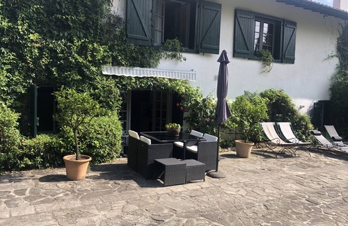 Urrugne Apartamento | F3 with terrace/garden 4km beaches between St jean de luz/Hendaye
