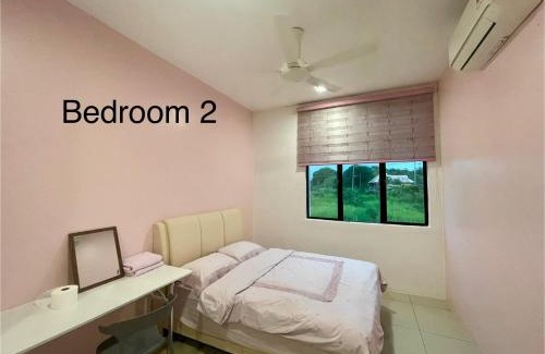 Tebing Tinggi Villa | F4 ROOM 4 PRIVATE BATHROOM 4B12B 5 min City Center