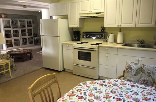 Kootenay Boundary Casa | Family Fun, Seclusion, and Adventure You'll find it at Kingfisher Cove!