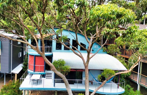 Copacabana Casa | Fab & Funky es una configuración perfecta para adultos o dos familias que duerme nueve