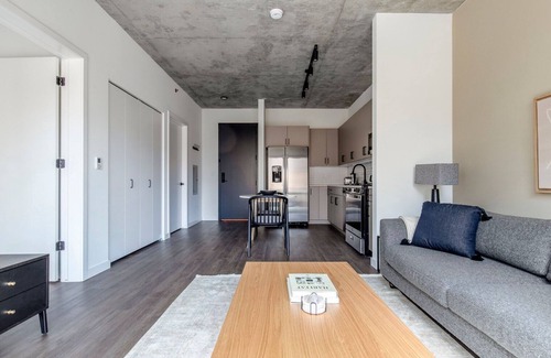 Killgubbin Apartamento | Fab River North 1BR w/ Sky Terrace, Yoga Studio & Grills, by Blueground