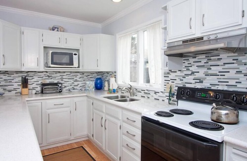 Bodega Bay Casa | Fabella - Ocean front cottage, spectacular Views, short walk to the beach.