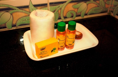 Nerul Hotel | Fabexpress Aishwarya Residency