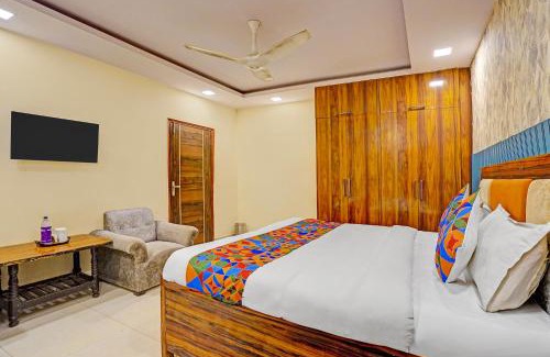 Vasundhara Hotel | FabExpress Angel Pink Residency