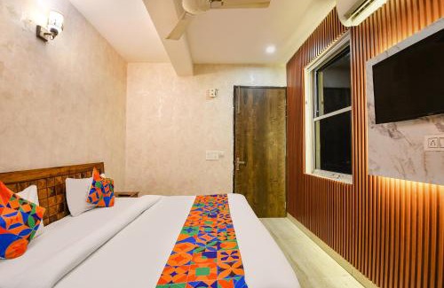 Munirka Hotel | FabExpress Blu Lagoon Inn - Max Super Speciality Hospital and Select Citywalk Mall