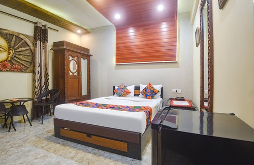 Candolim Hotel | FabExpress Corinthia Boutique Rooms, Candolim Beach