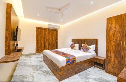 Ballygunge Hotel | FabExpress Golden Suites - Nr Park Circus 7 point