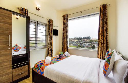Kandal Hotel | FabExpress Grand Castle Hill Resorts - Ooty Lake - 800m