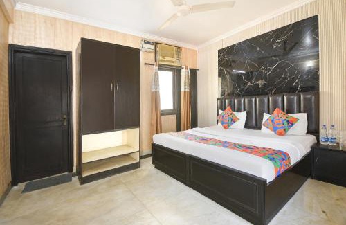 Faridabad Hotel | FabExpress Grand Highway