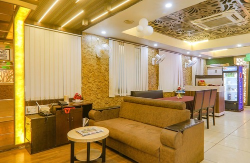 Indira Nagar Hotel | Fabexpress Grand Inn