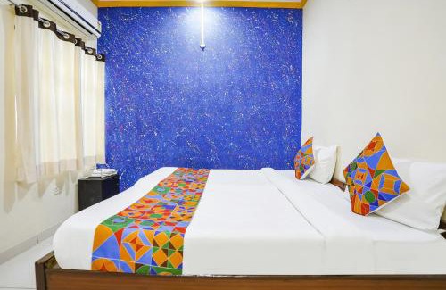 Agra Cama Y Desayuno | FabExpress Grand Resort