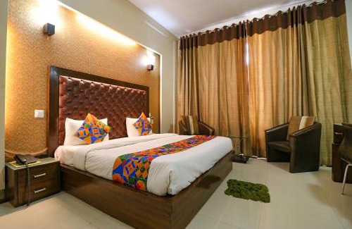 Kalkaji Hotel | FabExpress Happy Residency