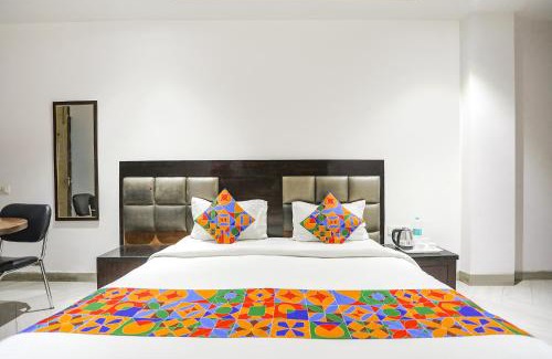 Kalkaji Hotel | FabExpress Lotus Palace