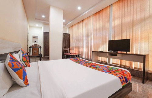 Ramamurthy Nagar Hotel | Fabexpress Lutino Homes