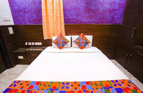 Chromepet Hotel | FabExpress MM Residency