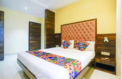 Masjid Bandar Hotel | FabExpress New Silver Elite