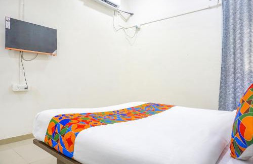 Nashik Road Hotel | FabExpress Om Sai - Nr Nashik Railway Station