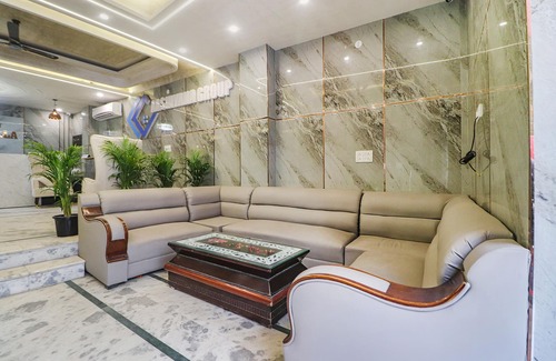 Mahipalpur Extension Hotel | Fabexpress Rainbow Villa
