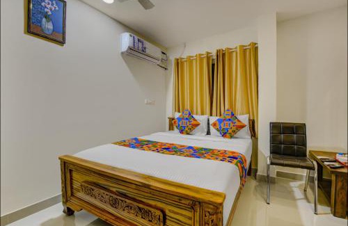 Jayanagar Hotel | FabExpress Rithun Residency - Jayanagar Anjaneyaswamy Temple