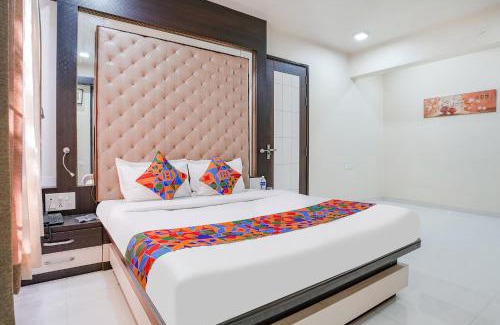 Pimpri Colony Hotel | FabExpress Rudra Residency - Nr Medicover hospital