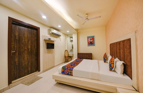 New Delhi Hotel | Fabexpress Seven Heaven