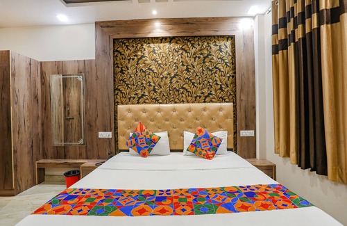 Allahabad Hotel | Fabexpress Shri Ram Kashi