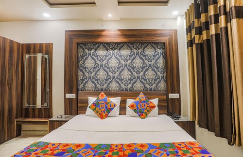 Allahabad Hotel | Fabexpress Shri Ram Kashi
