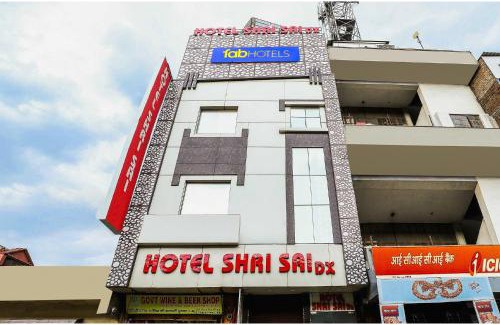 Azadpur Hotel | FabExpress Shri Sai DX - Nr Adarsh Nagar Metro