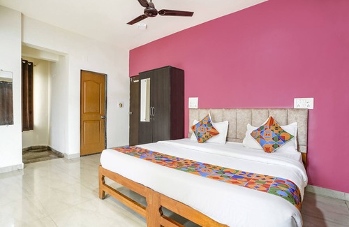 Belapur Hotel | FabExpress Sunset Residency