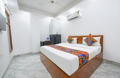 Sainik Farm Hotel | FabExpress The Cozy Cloud