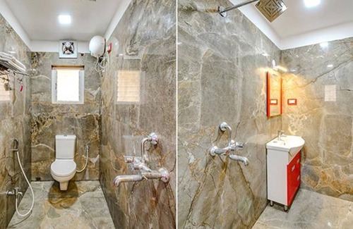 Lake Town Hotel | Fabhotel Asha Inn