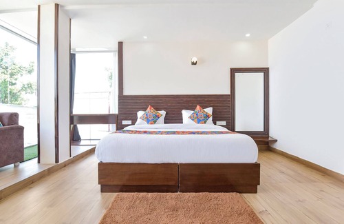 Kempty Range Hotel | Fabhotel Burans Residency