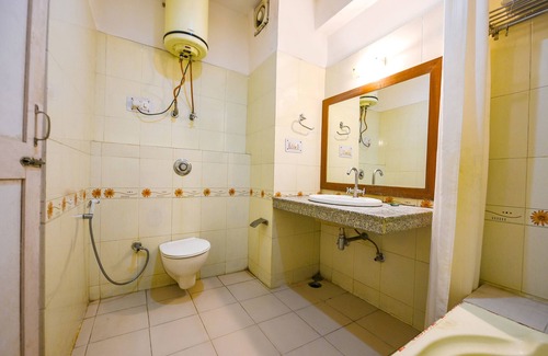 Aleo Hotel | Fabhotel Chandra Palace